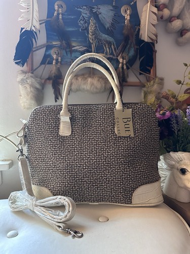 Vintage new with tag - bueno, bag
