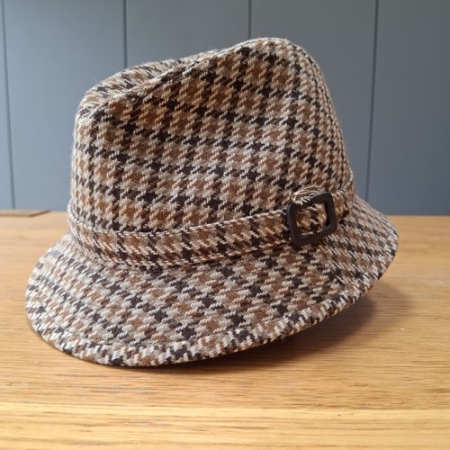 Vintage trilby hat - vintage,