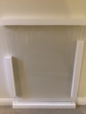 Clear glass hob splashback