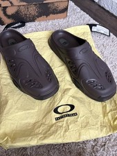 New black rubber slippers flip