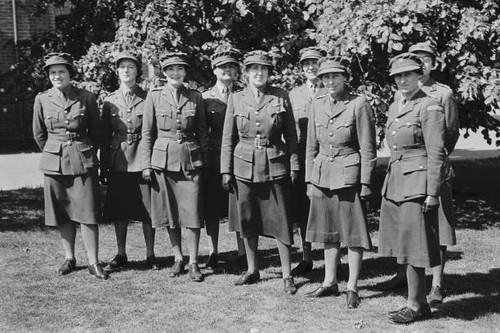 Women recruits auxiliary - women,