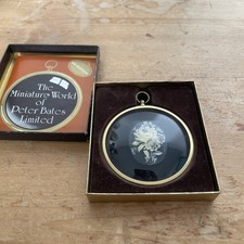 Vintage Roses Cameo Miniature