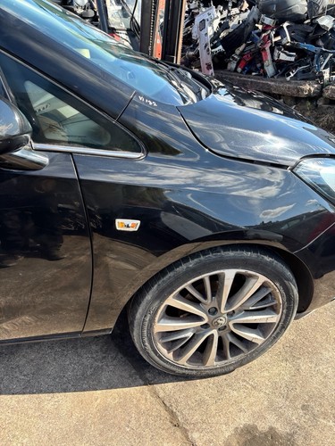 Vauxhall corsa 5dr black - e,