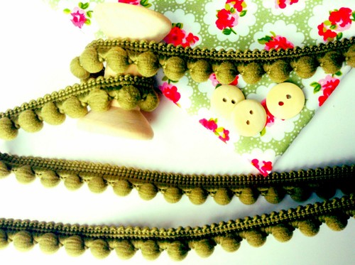 Pearl pom bobble trim - pearl,