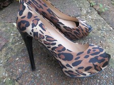 Guess Ladies Animal Print