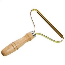 Manual Hair & Lint Cleaner –