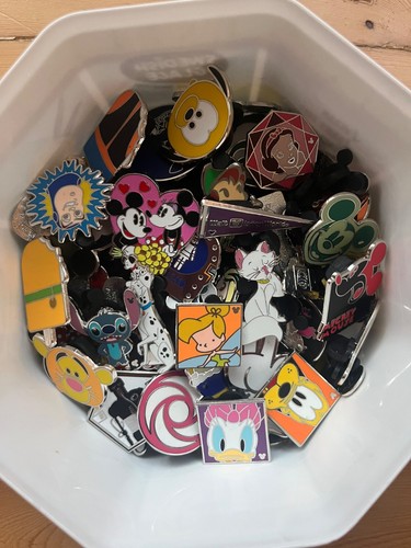 Disney pins starter set x20 - disney,