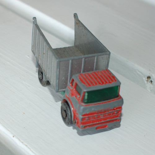 Matchbox 26 gmc tipper - matchbox,