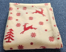 Dunelm throw Xmas Design Cream & burgundy red VGC Size approx 150cm x 122cm.