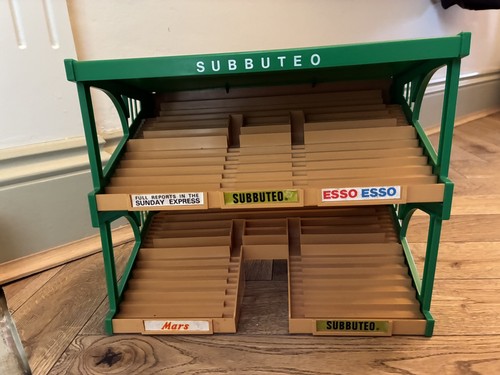 Vintage green tan subbuteo - green,