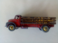 A..Dinky Toys Leyland Comet Market Truck