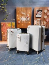 IT Luggage Aligned 8 Wheel