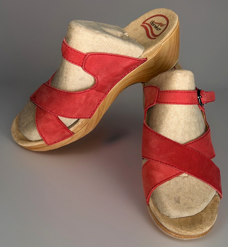 Dansko crisscross red - crisscross,