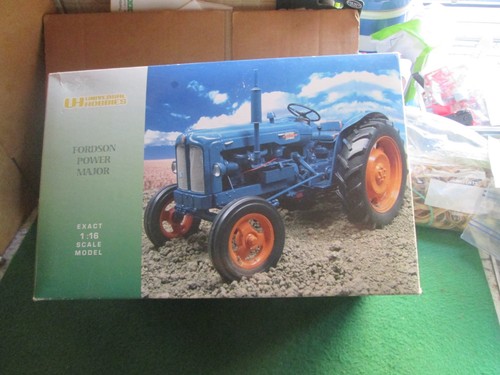Universal hobbies fordson - universal,