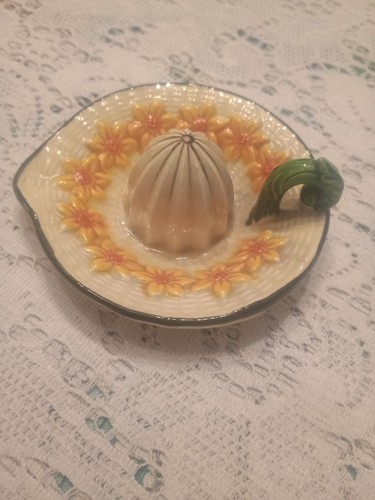 Vtg flower juicer - vtg, hand