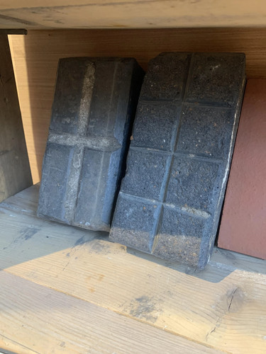 Reclaimed stable brick block - stable,