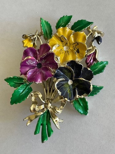 Vintage exquisite brooch - vintage,