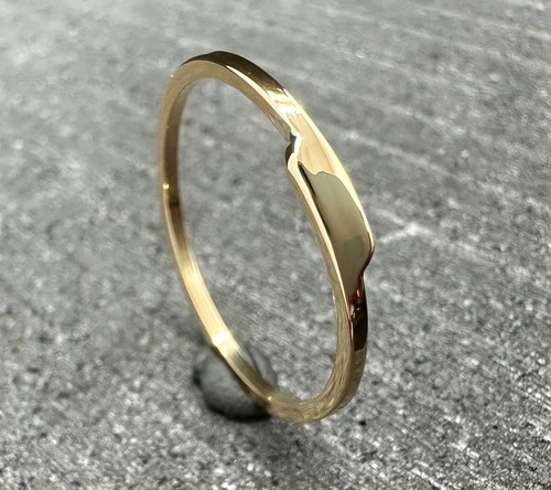 9ct yellow gold overlap - ring, |