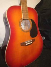 Ashton acoustic Guitar with bag in excellent used condition 