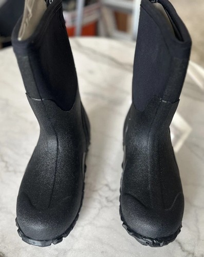 Bogs black classic mid - bogs,
