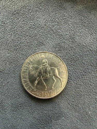 1977 queen elizabeth ii - (rare),