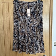 Ladies Skirt Size 16 BNWT M&S