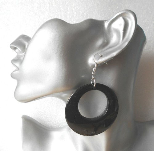 Big 60s style shiny black - style,