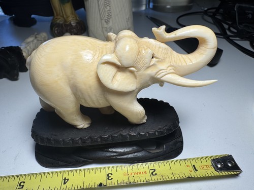 Ivory colored resin - colored,