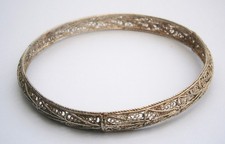 N952) Vintage Continental Silver fine wire ornate Filigree Bangle Bracelet
