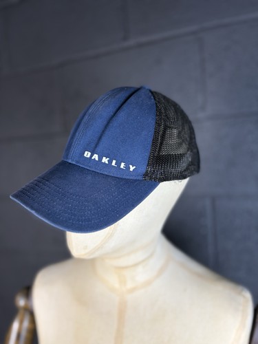 Oakley blue black mesh - blue/black, cap