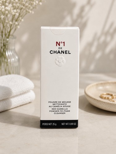 Chanel red camellia - red,