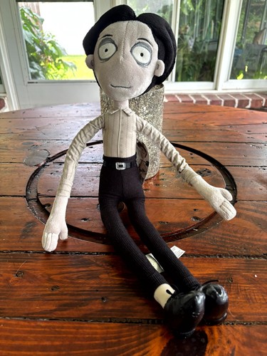 Disney store frankenweenie - disney,