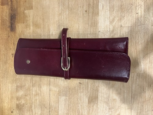Vintage red leather - red,