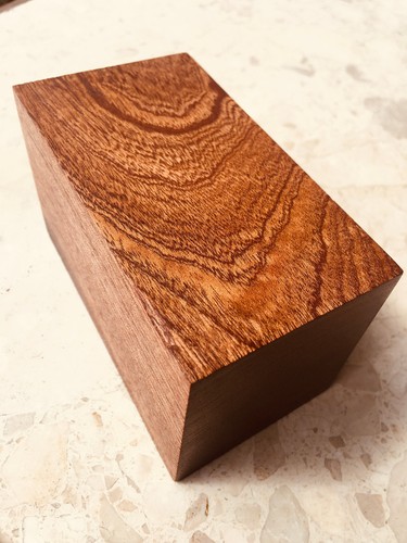 Solid mahogany timber hardwood - mahogany,