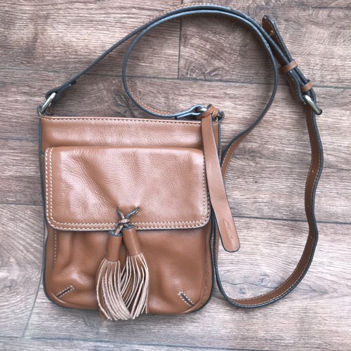 Clarks small tan - small, leather