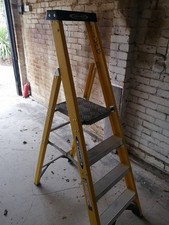 WERNER  Fibreglass Stepladder  Platform. 4 Treads. Barely Used