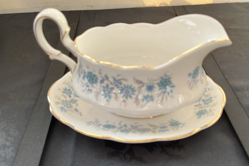 Colclough braganza gravy boat - colclough,