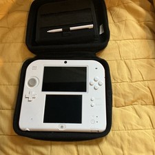 Nintendo 2DS - White & Red