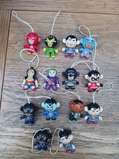 JUSTICE LEAGUE FIGURES KINDER