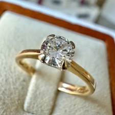18ct Gold Round Cut Diamond Solitaire Engagement Ring. Size I