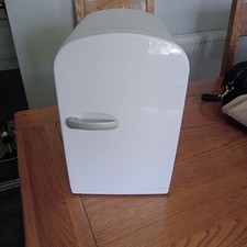 Table top 6L Portable mini fridge Cooler Warmer Ice Box for Bedroom Car Office