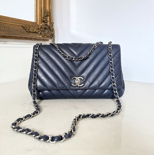 Chanel classic flap bag silver - classic,