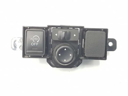 255703tb1a 1319989 rearview - 1319989,