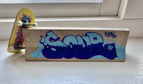 Concrete fingerboard obstacle - fingerboard,