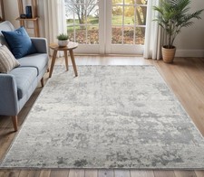 LARGE FLUFFY RUG IN GREY -
