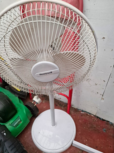 Honeywell white pedestal - white,