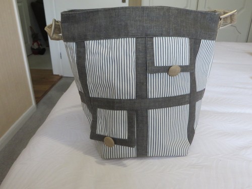 Earth squared grey striped - squared,