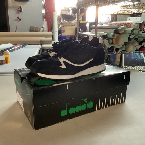 Solebox diadora v7000 - diadora,