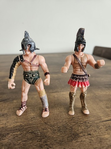 Gladiator figures - figures, x2