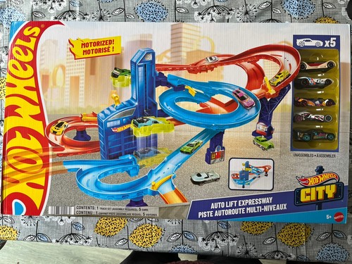 New hot wheels - new,